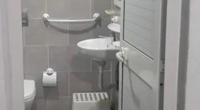 one hostel - Image 4