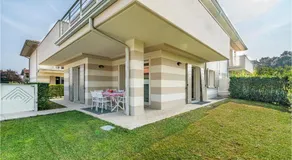 2 Bedroom Nice Apartment In Puegnago Sul Garda - Image 4