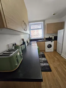 Glams luxury flat - Image 4
