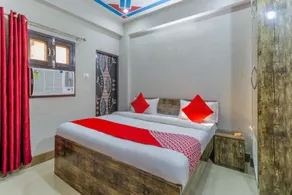 SPOT ON 72974 Gokul Lodge - Image 3