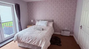 Beautiful park view town house - Image 2
