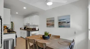 6th Haven, Arcade, King Bed, Games, 1 Mile to Beaches - Image 3
