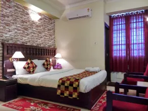 Hotel Palace Tower - Image 2