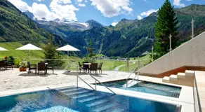 Hotel Berghof Crystal Spa & Sports - Image 2