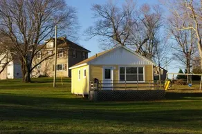 Wingspread Cottages - Image 1