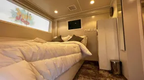 Cruise Bus - Image 2