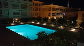 GOLFE-JUAN, grand T1 lumineux , piscine , parking & plage pour 4 personnes - Image 3
