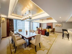 Wuhan Soluxe Hotel - Image 5