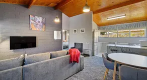 Gold Rush Inn - Image 3
