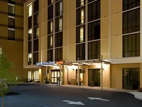 Fairfield Inn & Suites Louisville Downtown - Image 3