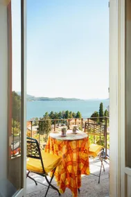 Azalea apartment with terrace and lake view - Image 3