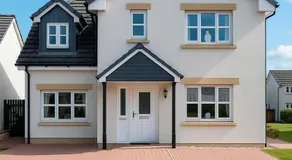 3BR Detached Home, Driveway & Large Rear Garden - Image 5
