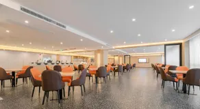 Atour X Hotel Chengdu Longquan Automobile City - Image 4