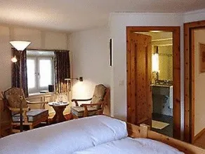 Historic Hotel Crusch Alva - Image 2