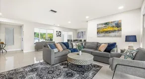 Sail Away Beach Cottage Sleeps 10 Heated Pool - Image 2
