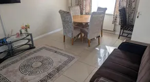 Spacious- 3 Bedroom House for 6 adults - Image 2