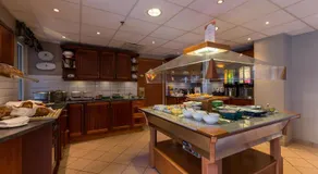 Enter Amalie Apartment Hotel - Image 5