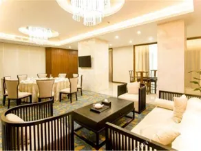 T Land Hotel - Image 2