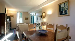 Maison de maître à BRAM # Jacuzzi - Image 2