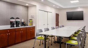 Holiday Inn Express & Suites Sarasota Bradenton by IHG - Image 4