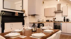 Luxuria Apartments 2- Bedroom Luxury Apartment - Image 2
