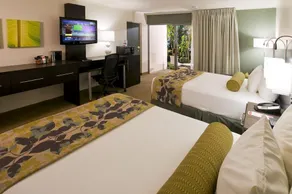 Ramada Plaza Springfield Hotel and Oasis Convention Center - Image 4
