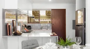 Tranquil Suite - Modern Comfort between CBD & Beach - Image 5