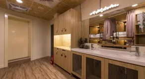 Beimen WOW Poshtel - Image 3