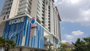 Pacific Place Ara Damansara LRT Pool Parking Kitchen By Kenangan Homes - Image 3