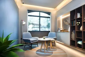 Home Inn Neo Guiyang Zhonghua Middle Road Penshuichi Metro Station - Image 2