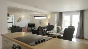 Croft House Apartments - Scenic Edge, Parking, Sleeps 4 - Image 3