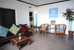Island Inn - Image 2
