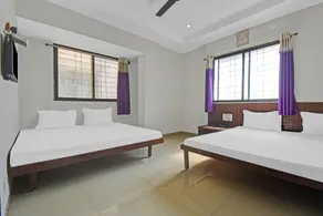 Spot On Hotel Om Residency - Image 2