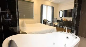 Royal Hotel Lâm Hạ - Image 3