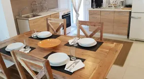Antigonidon Square Luxury Apartment - Image 5