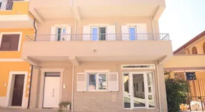 VICKY'S HOUSE - Image 4