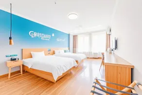 Shell Hotel (Tianjin Huabei Group Metro Station Branch) - Image 2