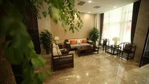 Weishi Jinxiu Hotel - Image 2