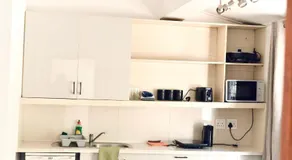 Sea Point 1-Bedroom Apartment- Walk to Beach & Promenade - Image 3