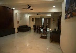 Urban Nest Luxury Suites - Image 3