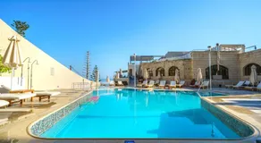 Macaris Suites & Spa - Image 4