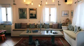 Captain's - Image 2