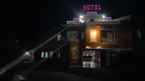 Oasis Hotel - Image 5