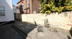 MARLEY MANSIONS APARTMENT - Clarendon - Image 5