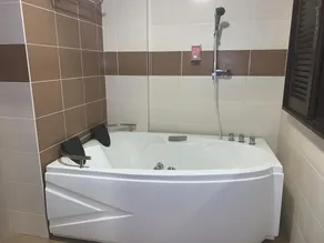 Jacuzzi II FREE WATERPARK Resort @ Bayu Melaka - Image 5