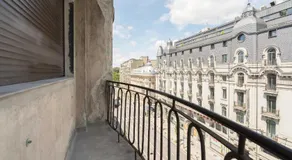 Unique & Fun 3BR by Cismigiu Gardens & Calea Victoriei - Image 3
