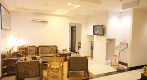 N K Hotel - Image 4