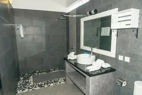 Luxury 3BR Noa Villa Private Pool - Image 4