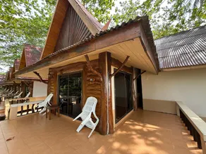 Season Bungalow - Image 2