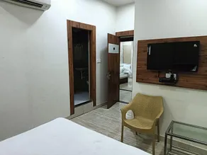 Hotel Panchsheel Plaza - Image 4